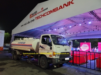 Xe bồn téc chở nước muối biển sạch